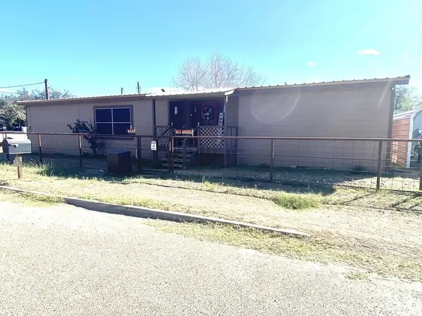 701 W Lucille Street, Hebbronville, TX 78361