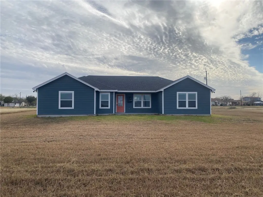 702 W 1st Street, Bishop, TX 78343 - Image #1
