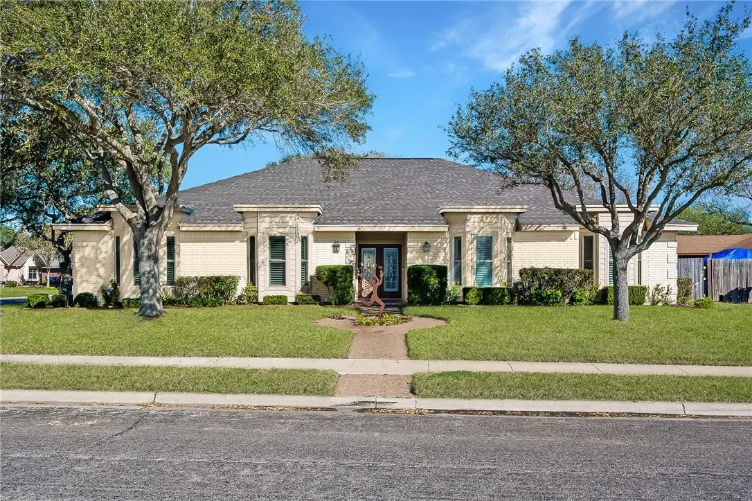 425 Seco Drive, Portland, TX 78374 - Image #1