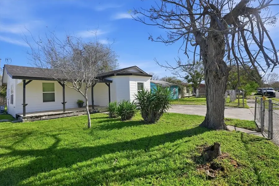 1630 Hudson Street, Corpus Christi, TX 78416 - Image #3