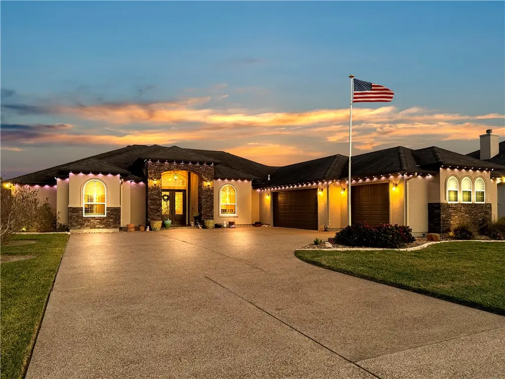 5410 Legends Drive, Corpus Christi, TX 78414 - Image #1