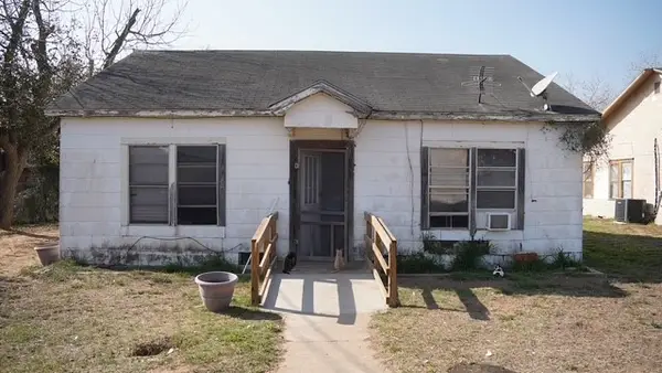 307 N Maria Street, Hebbronville, TX 78361