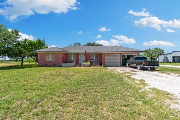 1527 N 738, Orange Grove, TX 78372