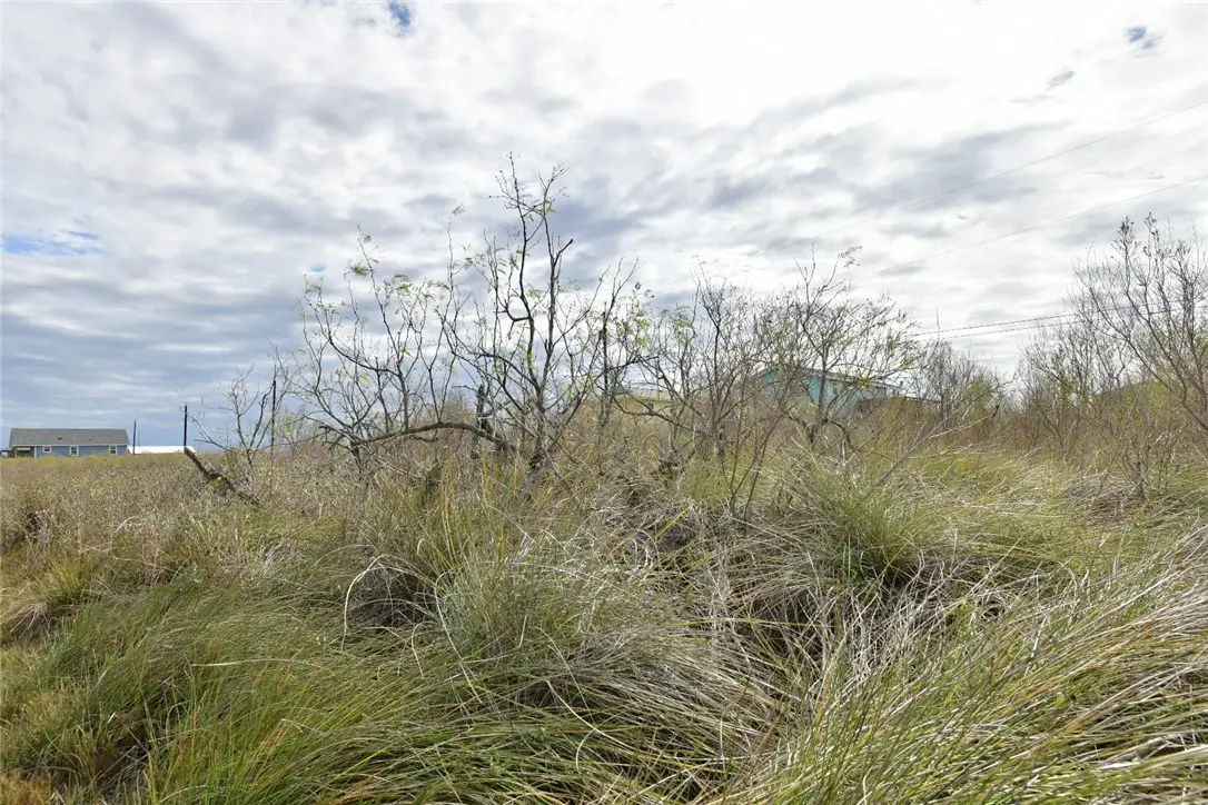 315-316 W Live Oak Lane, Rockport, TX 78382 - Image #1