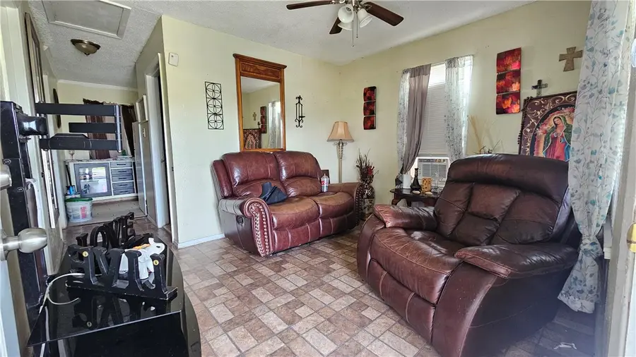 607 17th Street, Corpus Christi, TX 78405 - Image #3