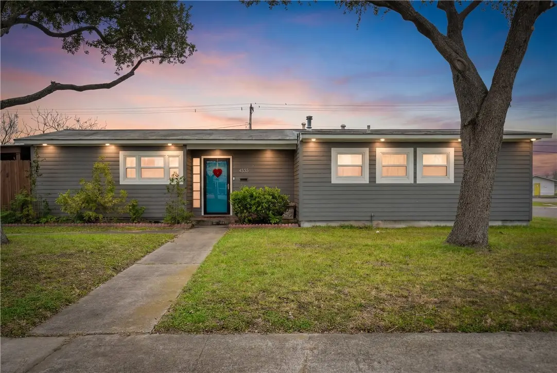 4338 Yucca Street, Corpus Christi, TX 78411 - Image #1