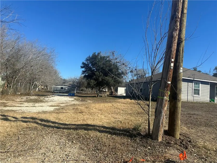 1814 Hill Street, Three Rivers, TX 78071 - #3