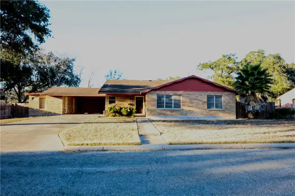 1309 Southwood Street, Alice, TX 78332