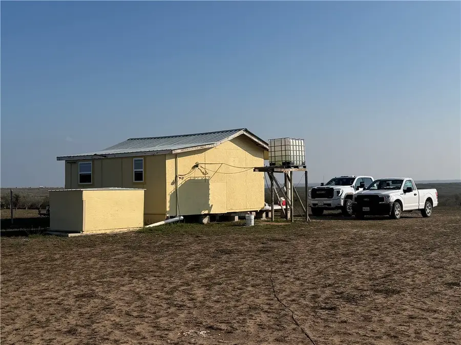 188 Quail Drive, George West, TX 78022 - Image #3