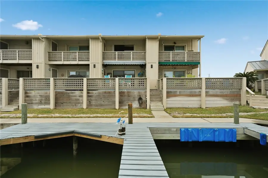 1902 Bayhouse Drive, Rockport, TX 78382 - Image #2