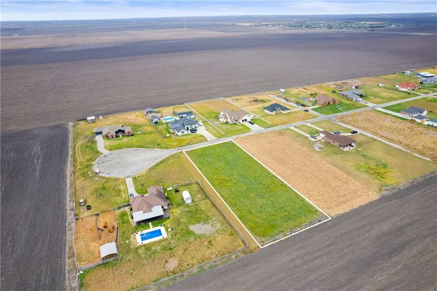 2324 Santa Maria, Corpus Christi, TX 78415 - Image #2