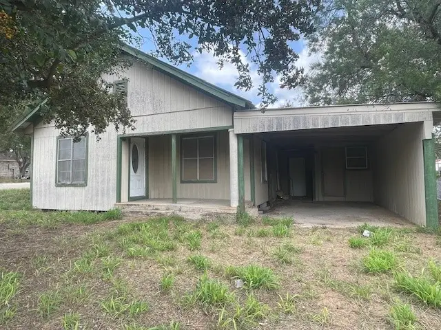 502 E Linar Street, Hebbronville, TX 78361 - #1