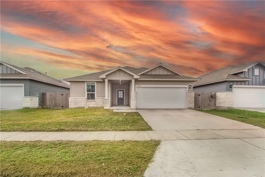 9529 Sedalia Trl, Corpus Christi, TX 78410 - #2