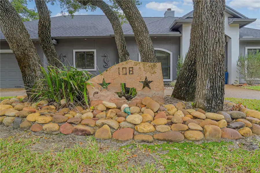108 Cedar Ridge Drive, Rockport, TX 78382 - Image #3