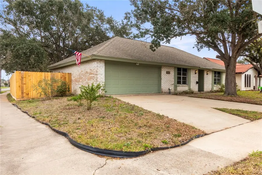 5602 Fresno Drive, Corpus Christi, TX 78411 - Image #2