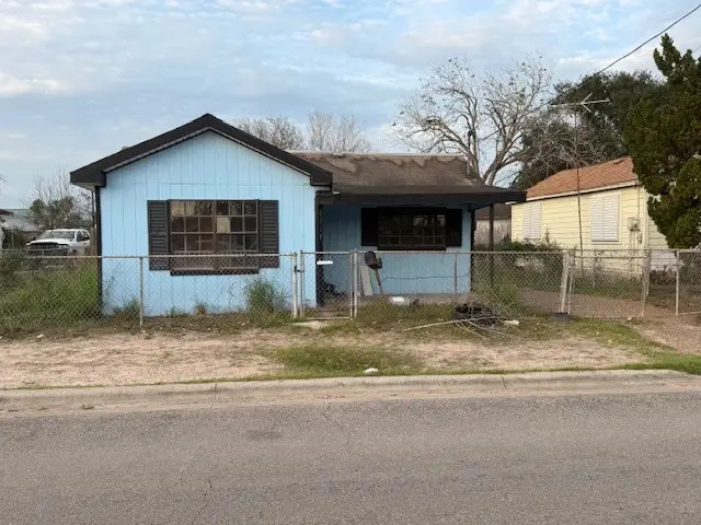 1117 Seabreeze Street E, Alice, TX 78332 - Image #1