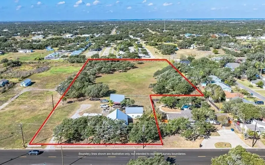 1229 S Church Street, Rockport, TX 78382 - Image #2