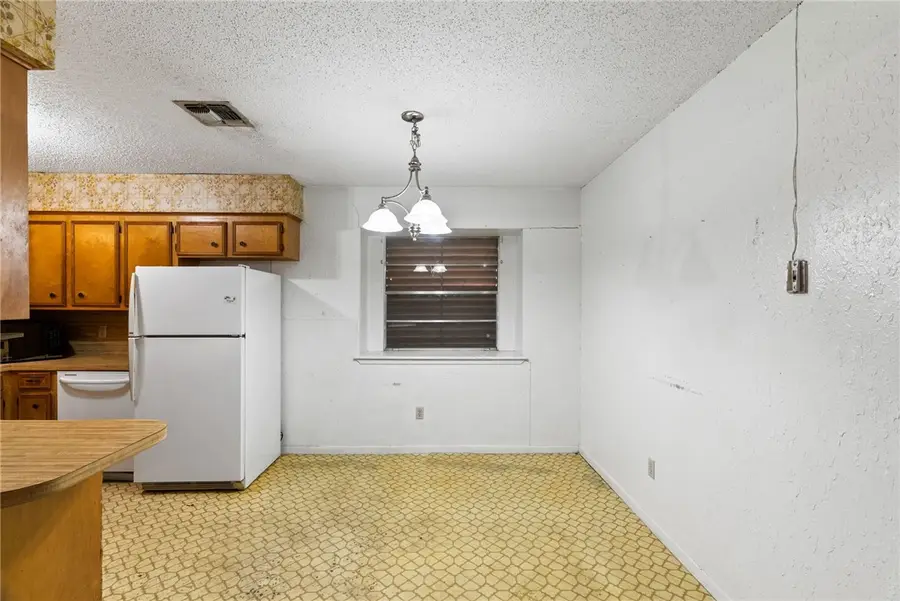 8125 Douglas Drive, Corpus Christi, TX 78409 - Image #2