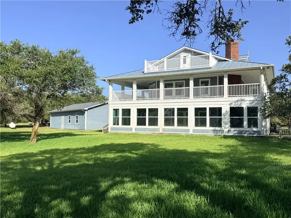 1622 12th Street, Rockport, TX 78382