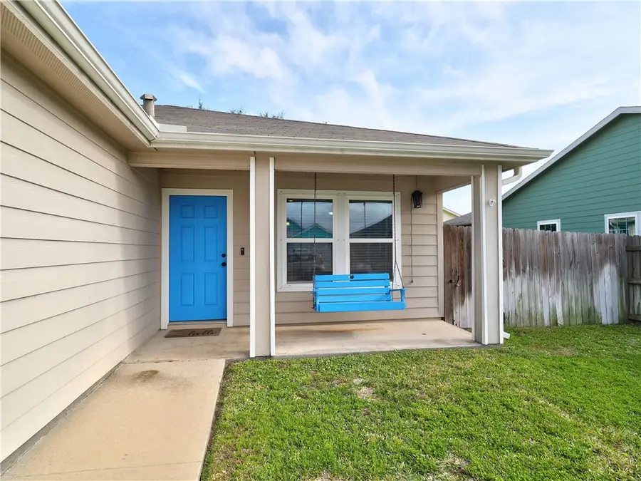 1997 Admiral, Aransas Pass, TX 78336 - Image #2