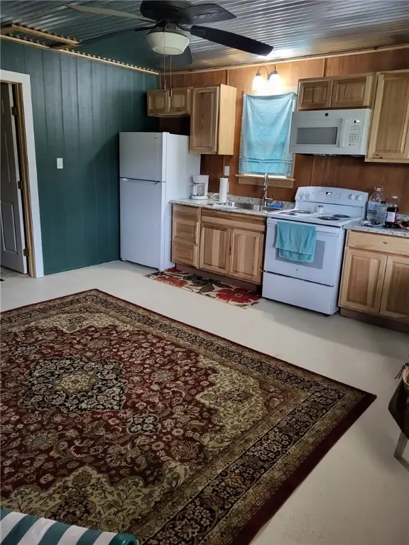 847 Riverbend, Bandera, TX 78003 - #3