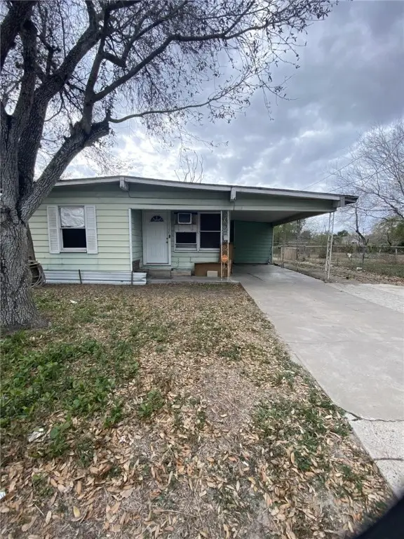 1100 S Cameron Street, Alice, TX 78332