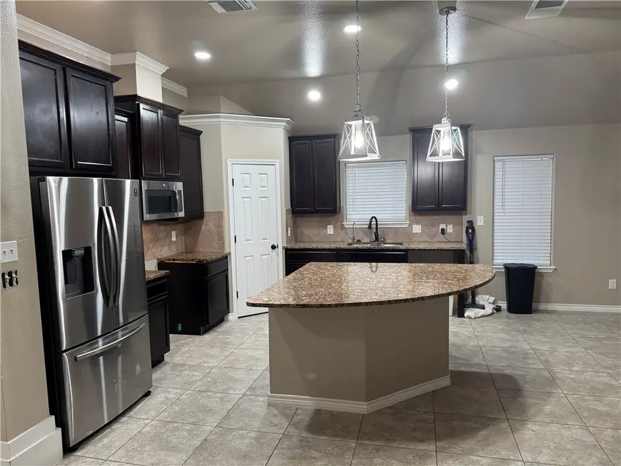 7802 Fort Griffen Drive, Corpus Christi, TX 78414 - #2