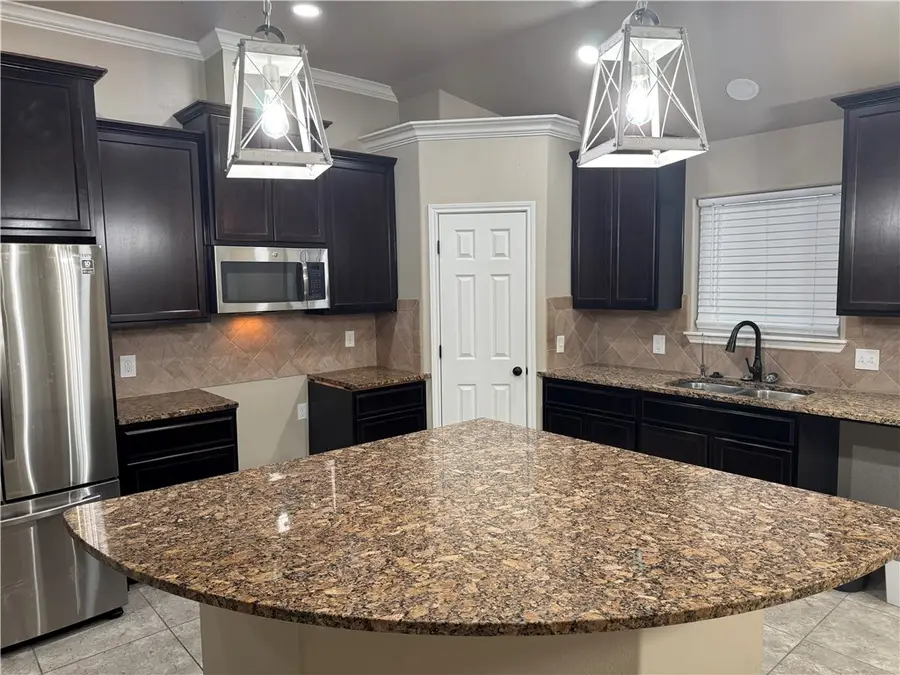 7802 Fort Griffen Drive, Corpus Christi, TX 78414 - #3