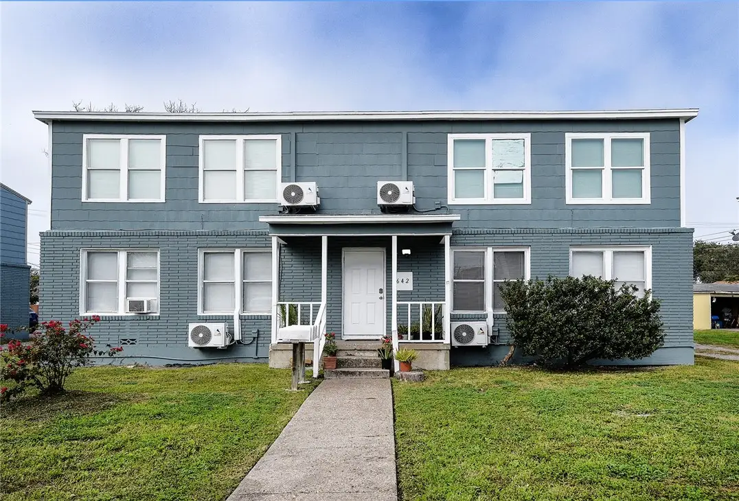 642 Robinson Street, Corpus Christi, TX 78404 - Image #1