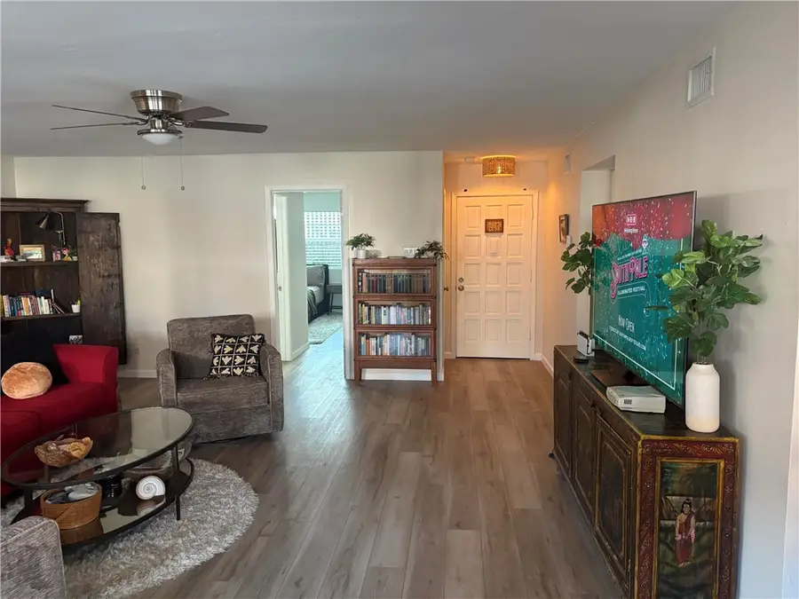 305 Calle Amistosa #R201, Brownsville, TX 78520 - Image #3