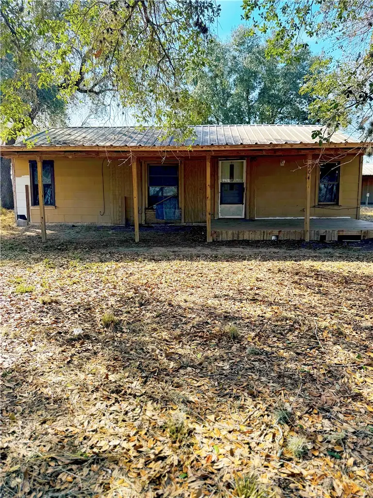 204 Mineral Street, Normanna, TX 78142 - #1