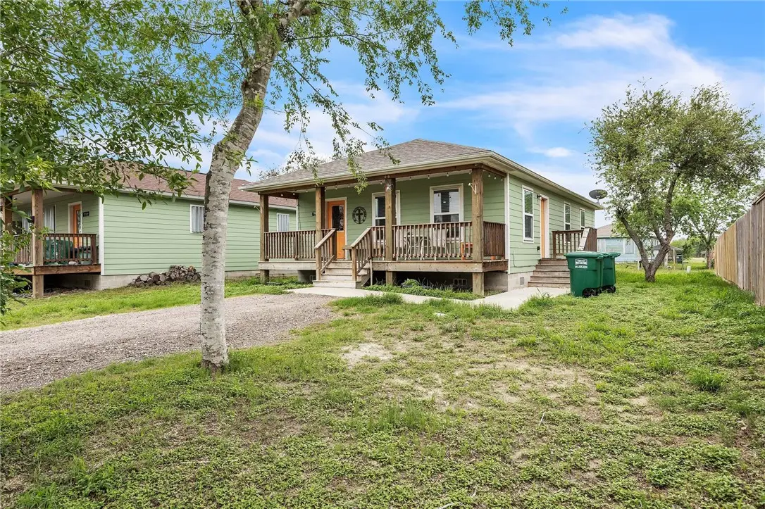 702 Celia Street, Woodsboro, TX 78393 - #1