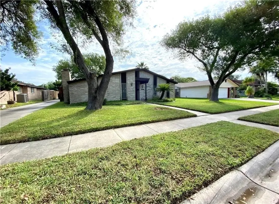 4505 Cobblestone, Corpus Christi, TX 78411 - Image #2
