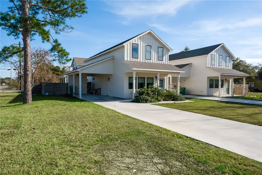 503 S 13th Street, Aransas Pass, TX 78336 - Image #2