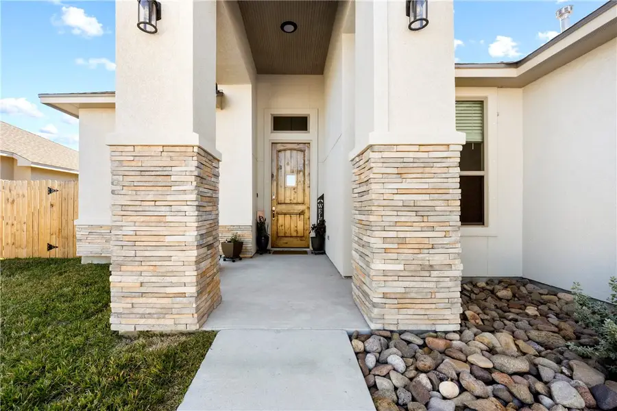 1701 Elm View Drive, Corpus Christi, TX 78418 - #3