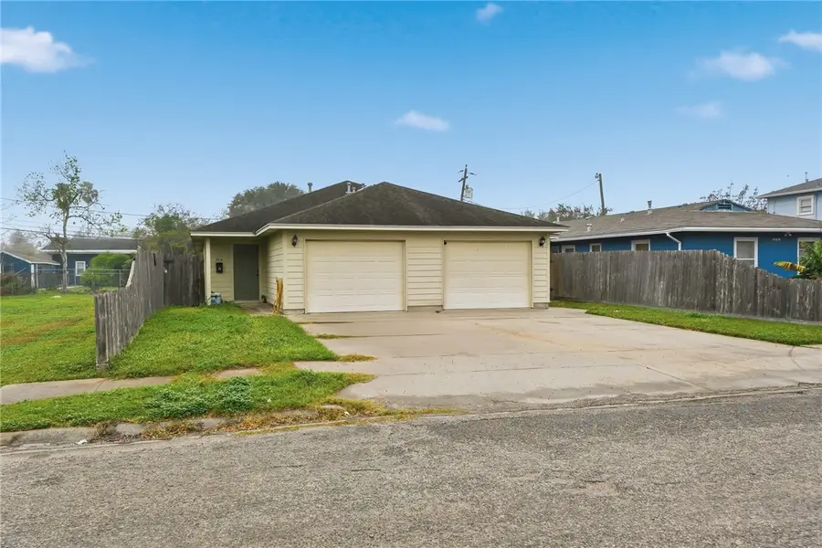 326 Oleander Avenue, Corpus Christi, TX 78404 - Image #2