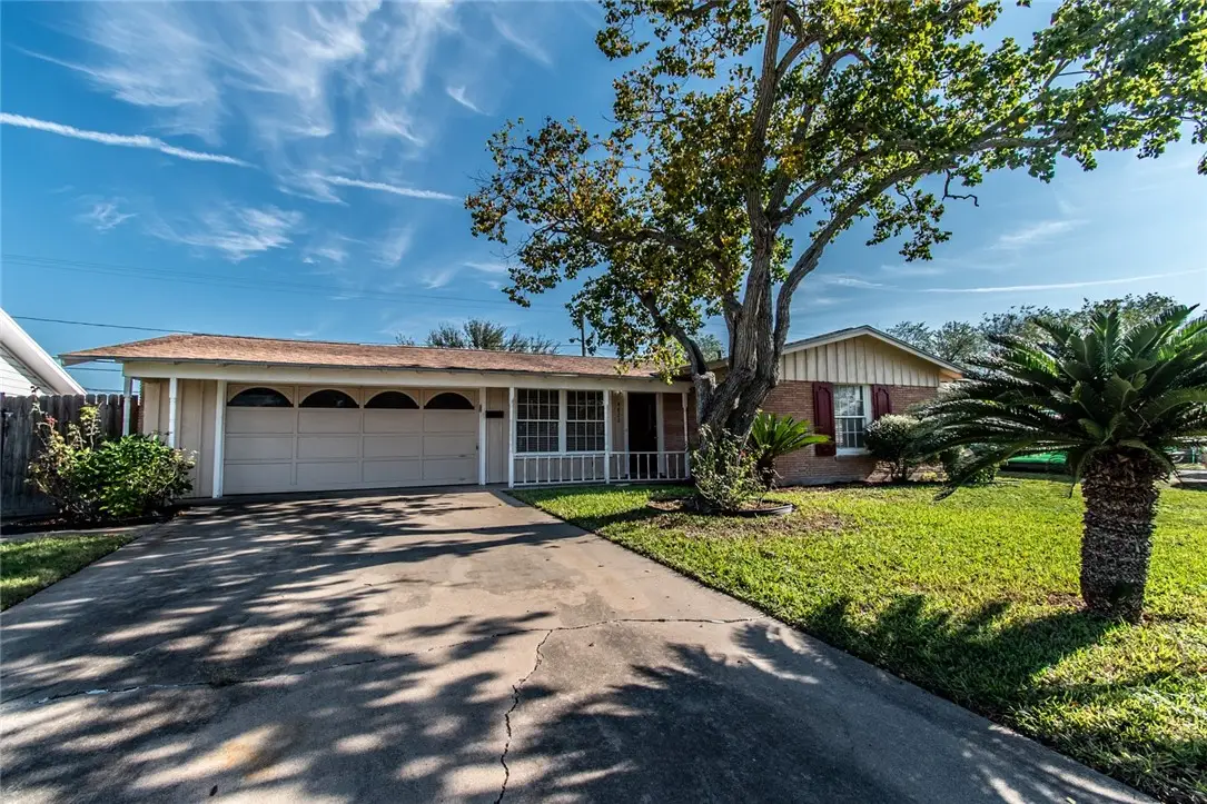 4822 Trinity Drive, Corpus Christi, TX 78411 - Image #1