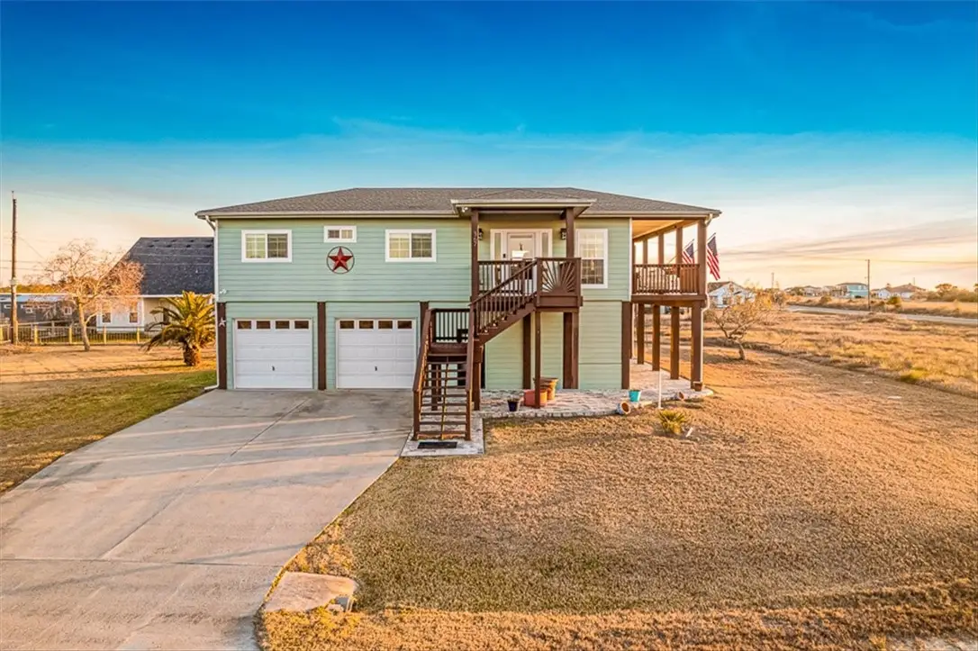 367 Royal Oak Lane, Rockport, TX 78382 - Image #1