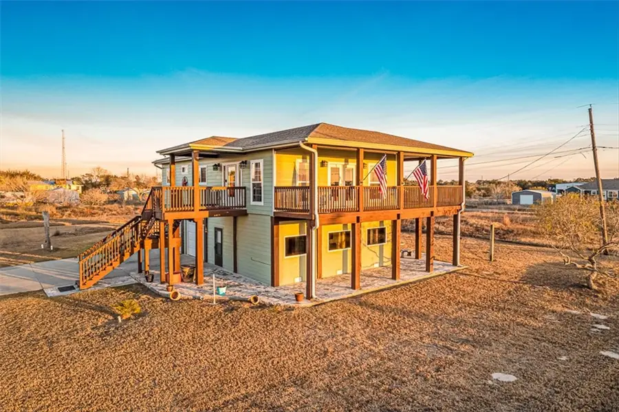 367 Royal Oak Lane, Rockport, TX 78382 - Image #2