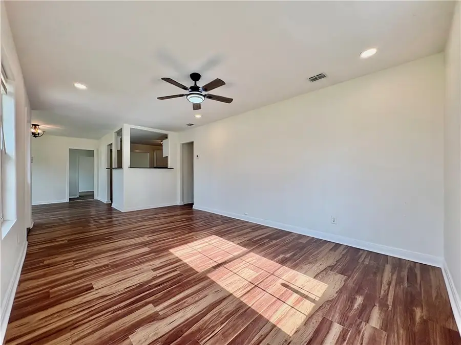 1324 Cambridge Drive, Corpus Christi, TX 78415 - Image #3