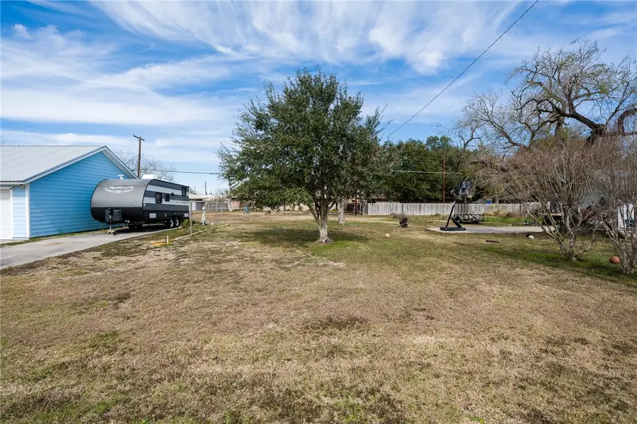 907 Burton Street, Woodsboro, TX 78393 - #3