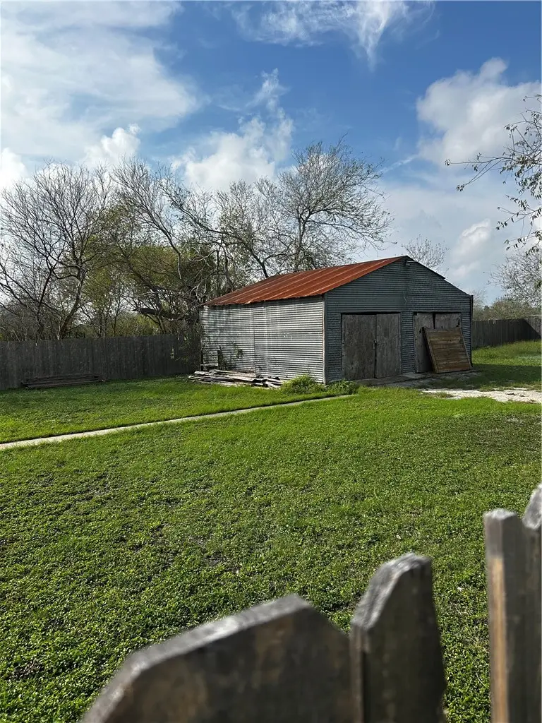 323 Toland, Taft, TX 78390 - #3