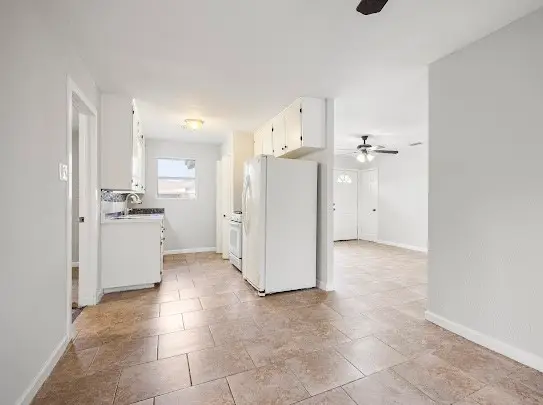 1821 Roslyn Street, Corpus Christi, TX 78416 - Image #2