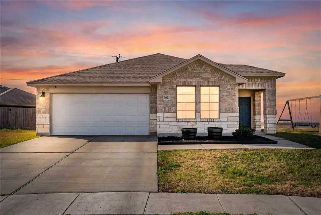 9621 English Oak Drive, Corpus Christi, TX 78410 - Image #1