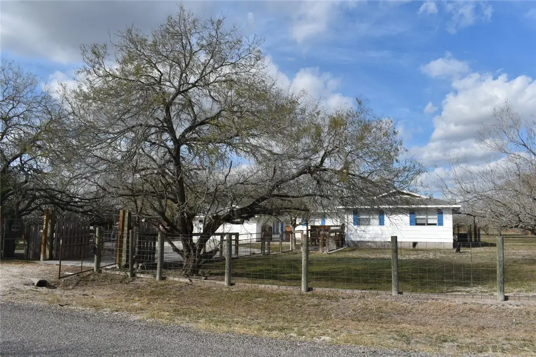 235 County Road 3053, Orange Grove, TX 78372 - #1