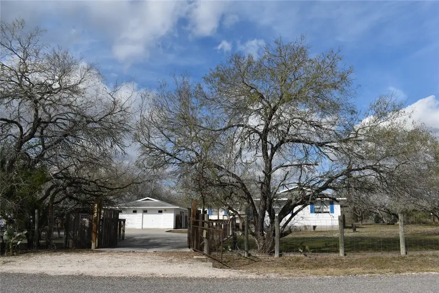 235 County Road 3053, Orange Grove, TX 78372 - #2