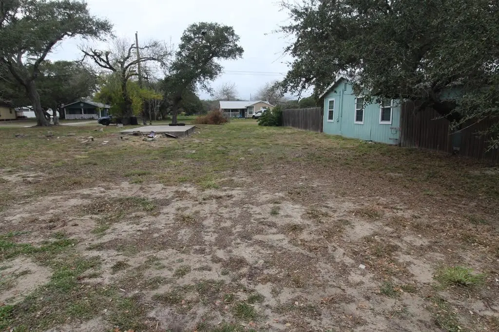 814 & 818 N Ann, Rockport, TX 78382 - Image #1