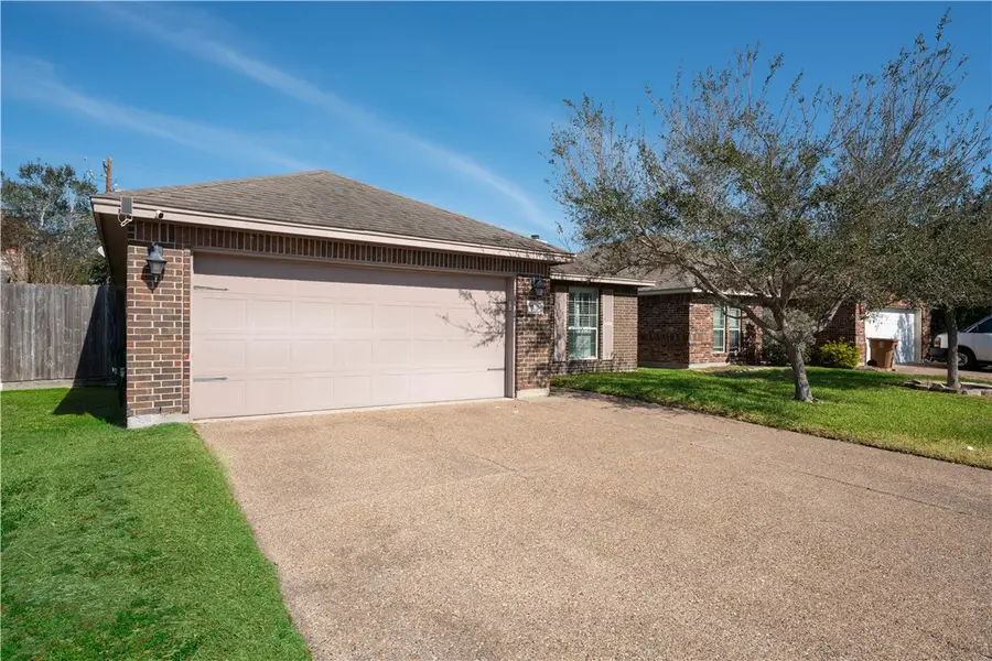 7502 Brush Creek Drive, Corpus Christi, TX 78414 - Image #3