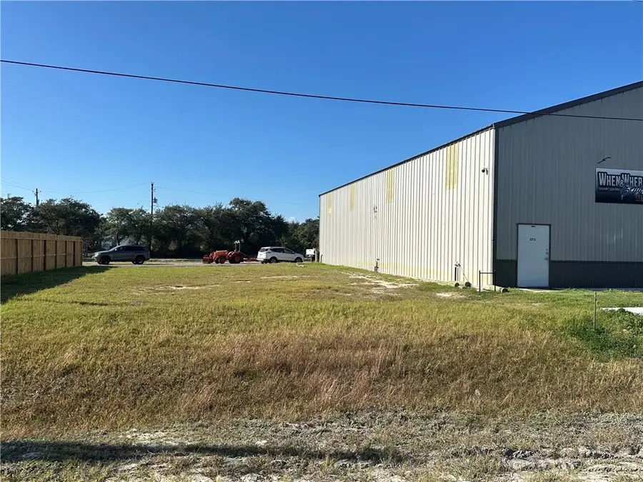 829 S Terry Street, Rockport, TX 78382 - #2