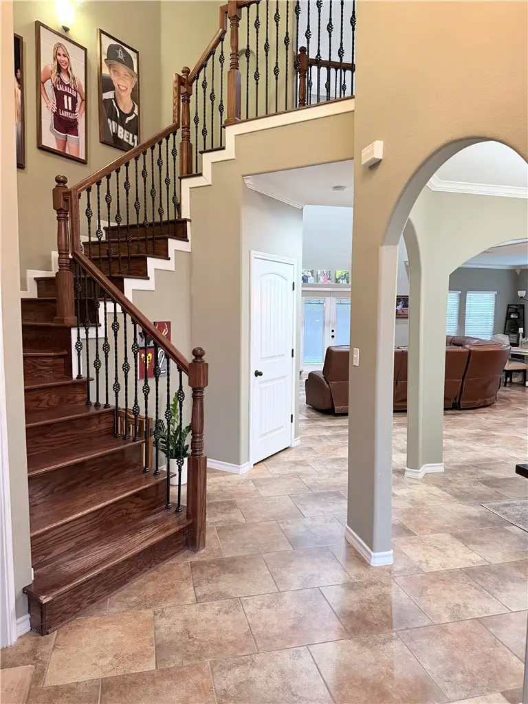 3733 Lake Hawkins Ct, Robstown, TX 78380 - Image #2